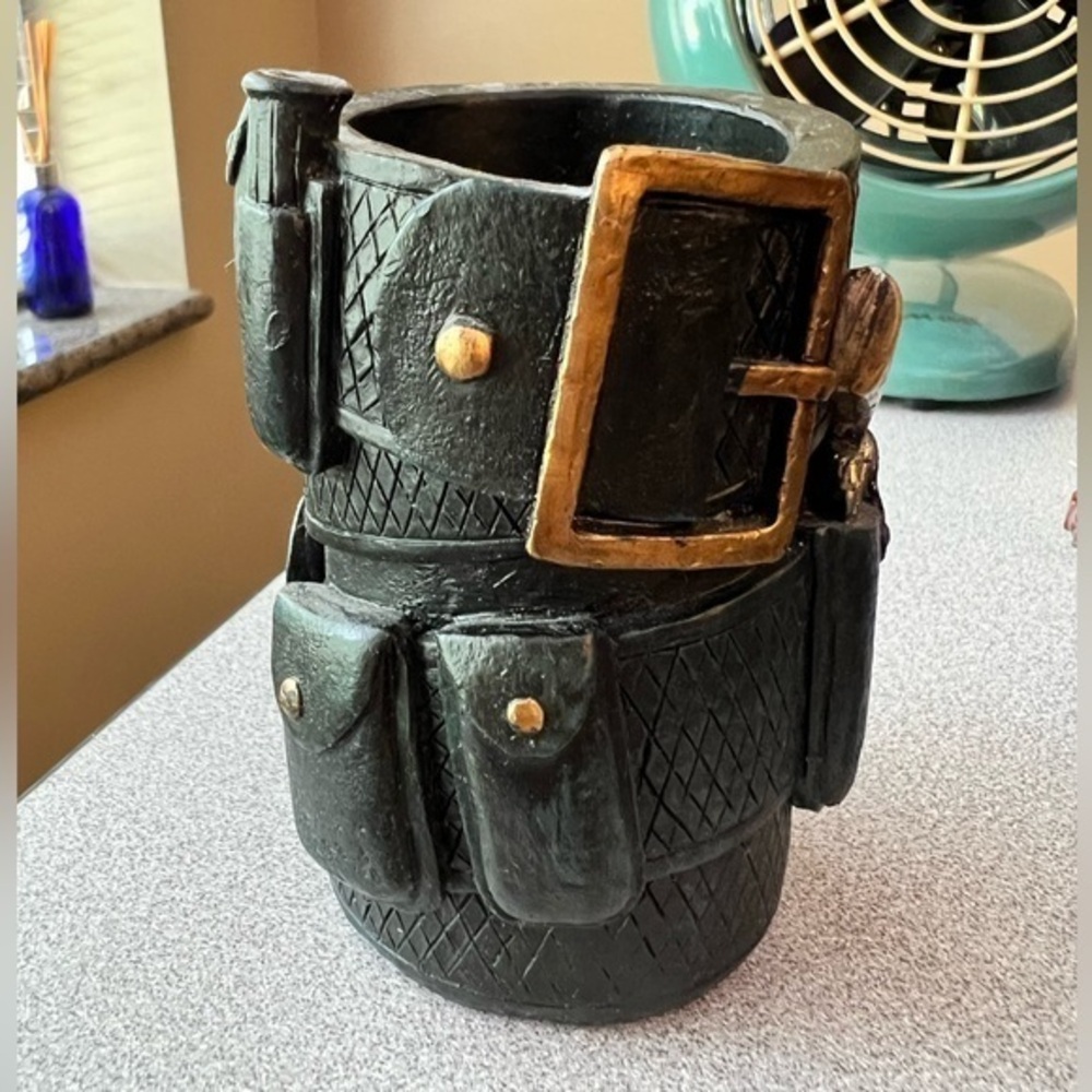 Resin police pen holder